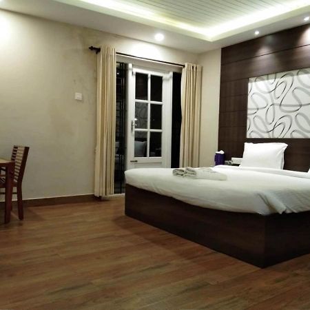 Dew Drop Inn Утакаманд Экстерьер фото