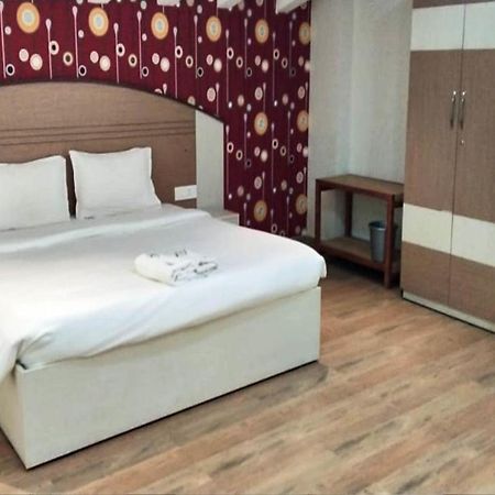 Dew Drop Inn Утакаманд Экстерьер фото